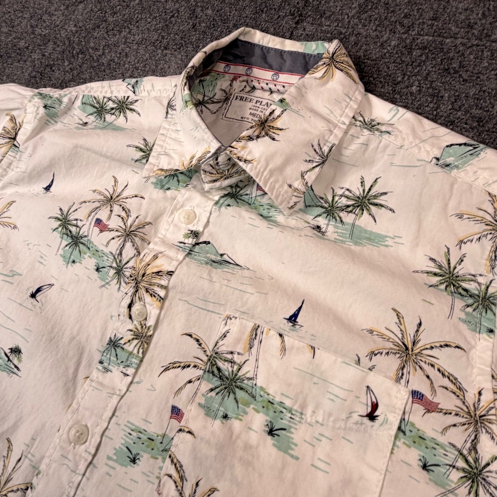 VTG Free Planet Mens Size Medium White Tropical Palm Tree Sailboat Cotton Shirt